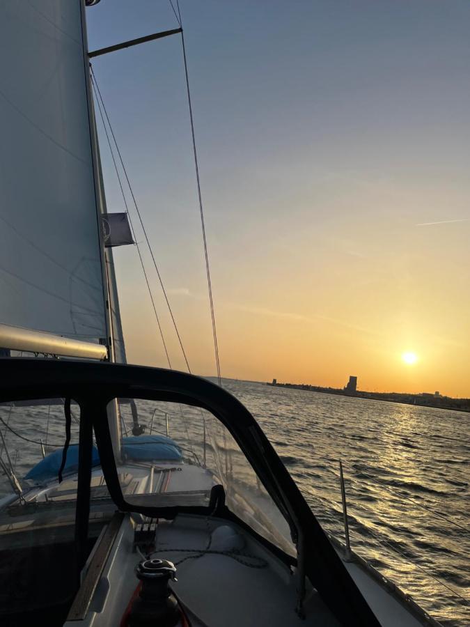 Stay In A Boat - Lisboa Dış mekan fotoğraf